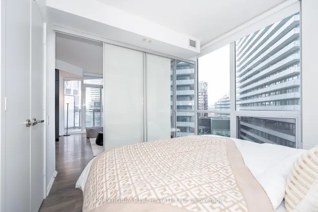 Additional image 19 of 45 Charles St Unit 1809