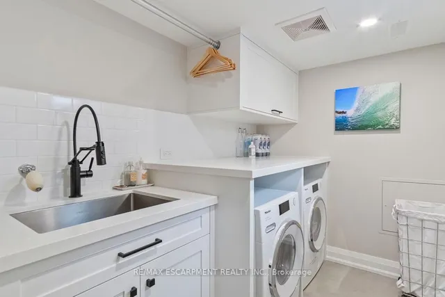 Additional image 38 of 534 Emerald St