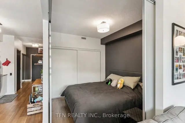 Additional image 30 of 775 King St Unit 906