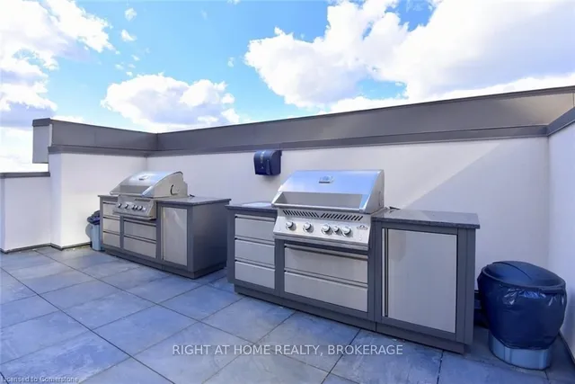 Additional image 20 of 450 dundas St Unit 233