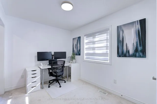 Additional image 19 of 37 Coastline Dr