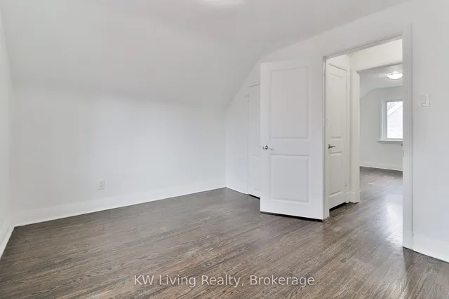 Additional image 18 of 11 Dorine Cres