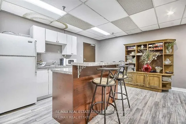 Additional image 20 of 3621 Lakeshore Blvd Unit 504