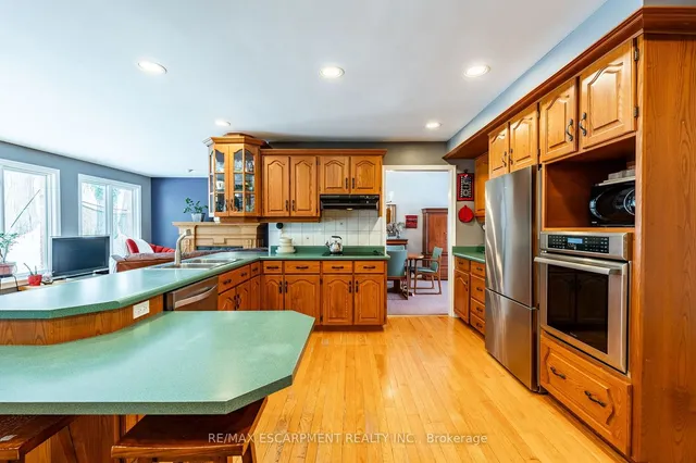 Additional image 18 of 9 Martingrove Dr