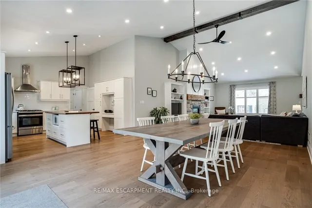 Additional image 12 of 14 Sullivan's Lane