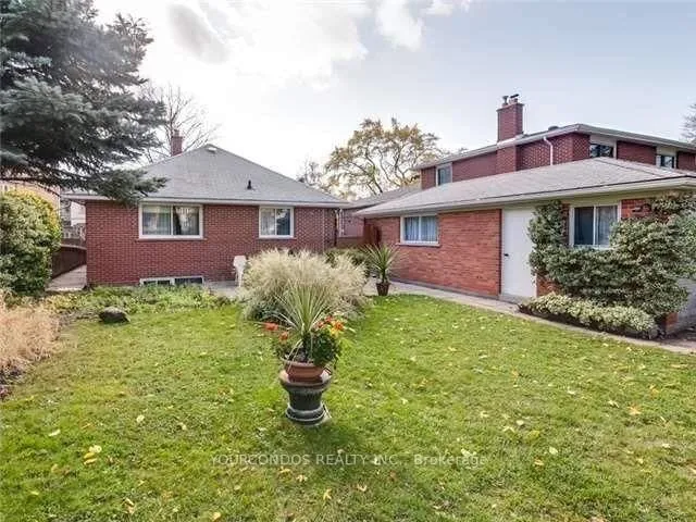 Additional image 10 of 308 Maplehurst Ave