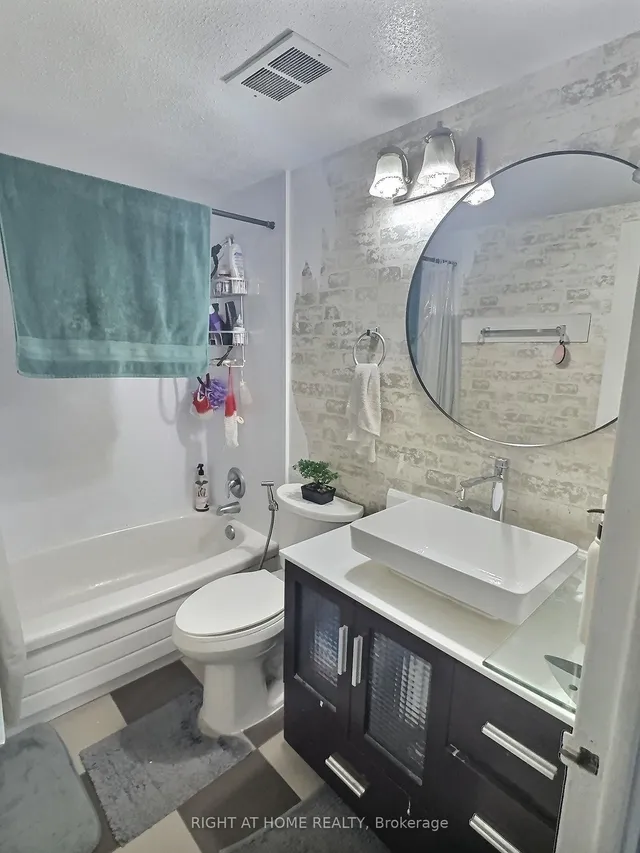 Additional image 16 of 1 Massey Sq Unit 1202