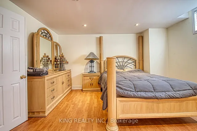 Additional image 39 of 3 Xavier Crt