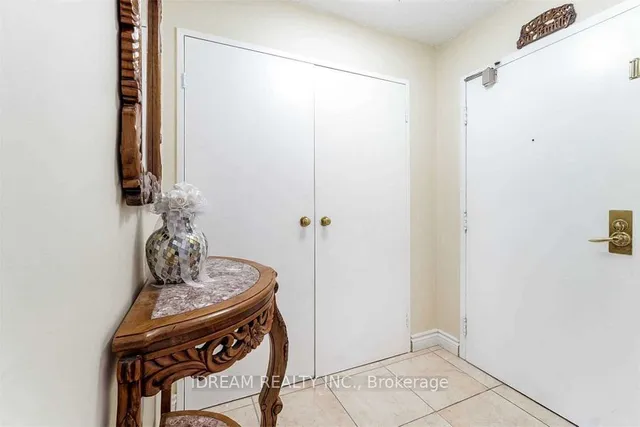 Additional image 6 of 3700 Kaneff Cres Unit 202