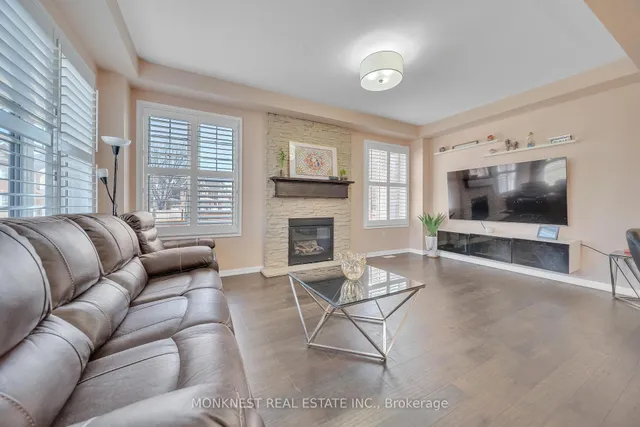 Additional image 15 of 97 Miracle Tr