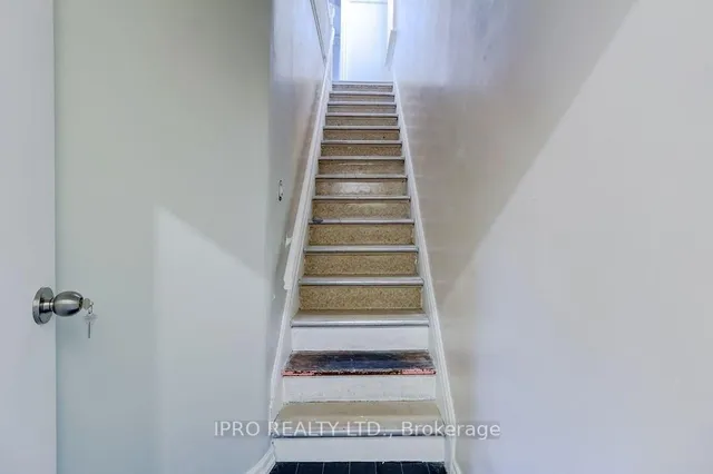 Additional image 34 of 219 Wentworth St