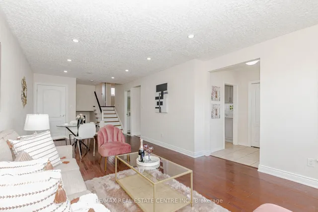 Additional image 16 of 15 Benton St