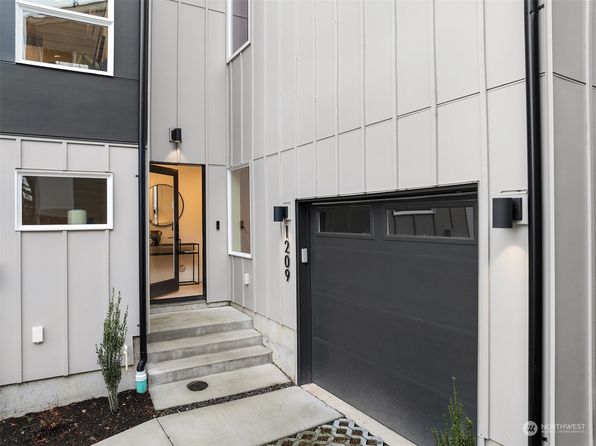 1209 NE 104th Street, Seattle, WA 98125