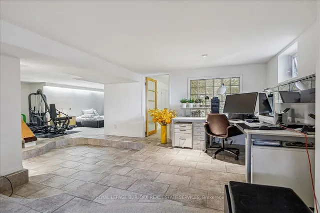 Additional image 25 of 607 Hurd Ave