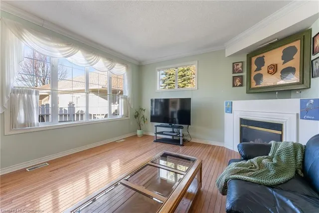 Additional image 17 of 54 Silverbirch Blvd