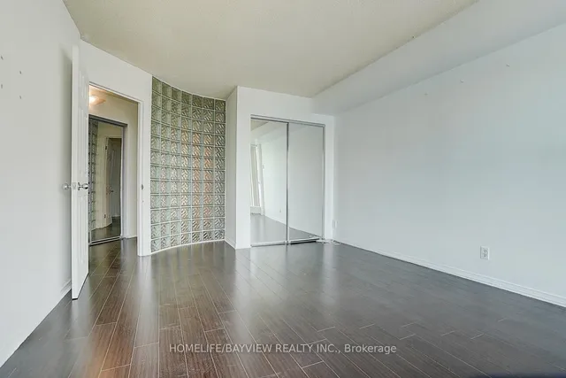 Additional image 19 of 99 Harbour Sq Unit 3106