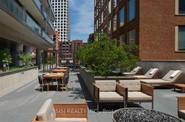 Additional image 22 of 39 Roehampton Ave Unit 3708