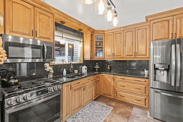 Additional image 10 of 7 CAMELOT Dr