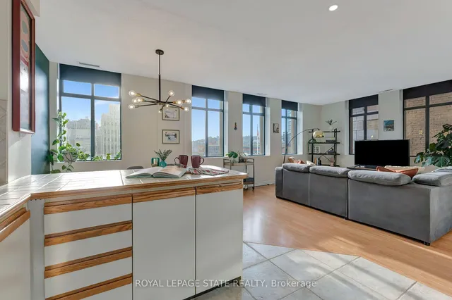 Additional image 18 of 36 James St Unit 701