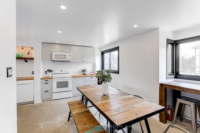 Additional image 13 of 4 Bradbrook Rd Unit 2