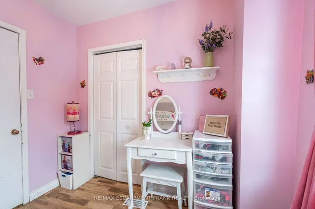 Additional image 31 of 32 East 23rd St