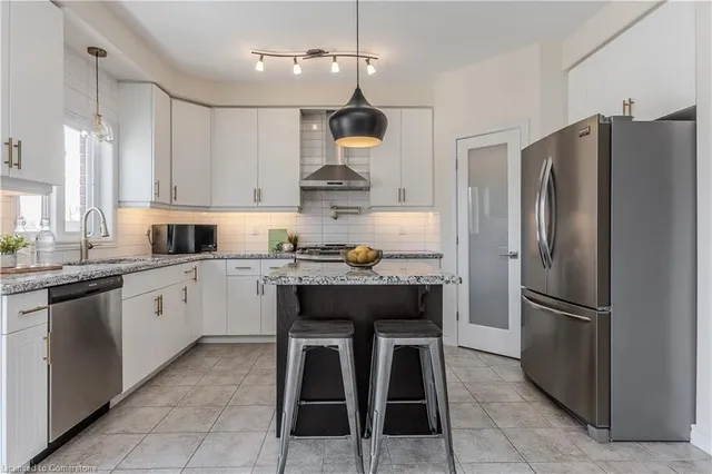 Additional image 16 of 8 Thornbury Crt