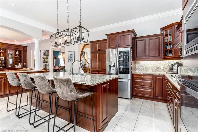 Additional image 9 of 240 Cloverleaf Dr