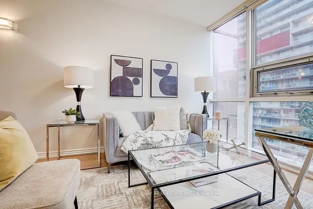 Additional image 23 of 393 King St Unit 808