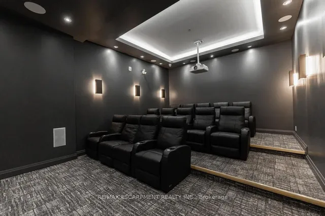 Additional image 14 of 1 Redfern Ave Unit 315