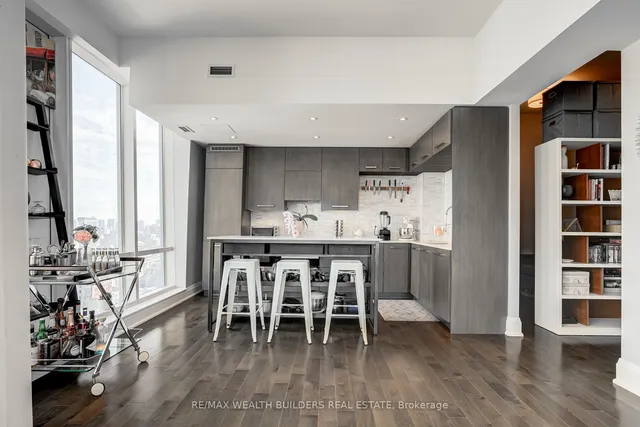 Additional image 9 of 8 The Esplanade N/A Unit 2105