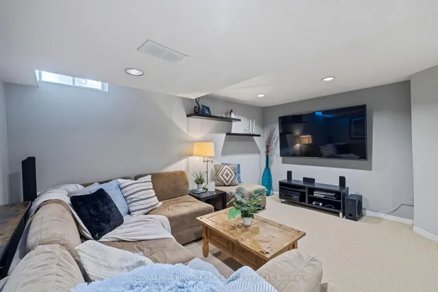 Additional image 30 of 2015 Cleaver Ave Unit 22