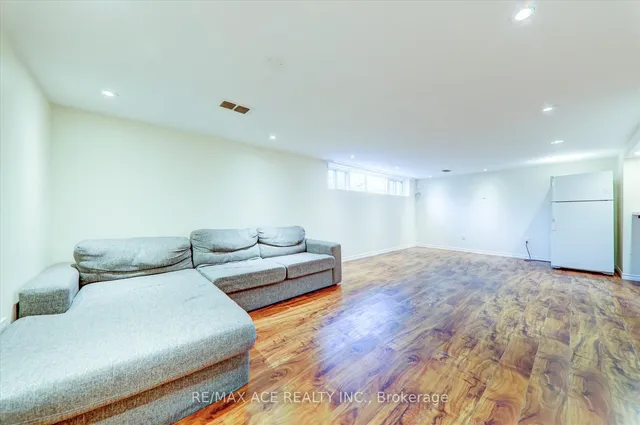 Additional image 24 of 20 Blakemanor Blvd