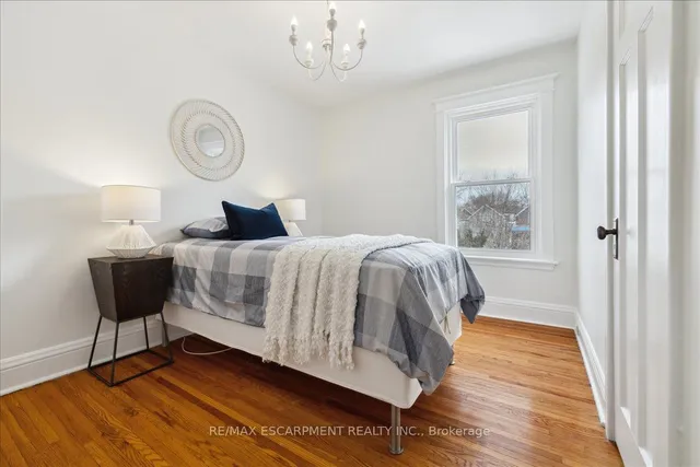 Additional image 19 of 100 Balmoral Ave