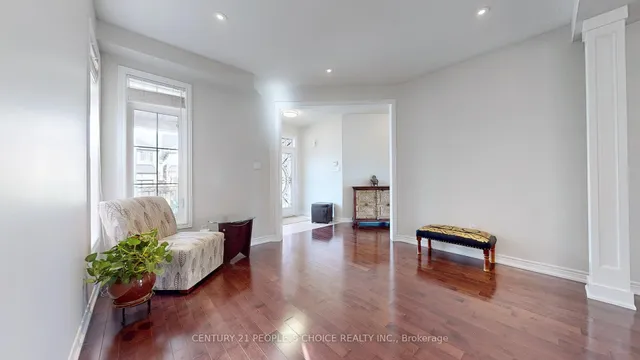 Additional image 10 of 32 Intrigue Tr