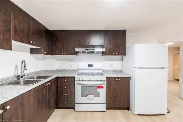 Additional image 30 of 19 Winthrop Pl