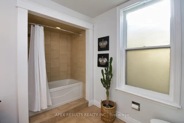 Additional image 23 of 332 KING St