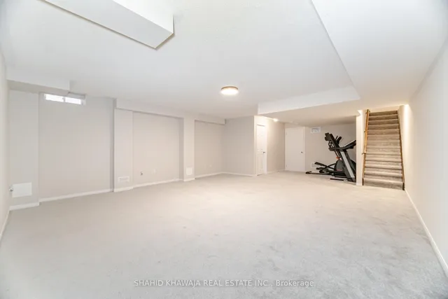 Additional image 37 of 501 Bessborough Dr