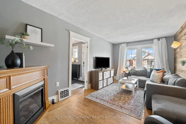 Additional image 10 of 124 Cameron Ave