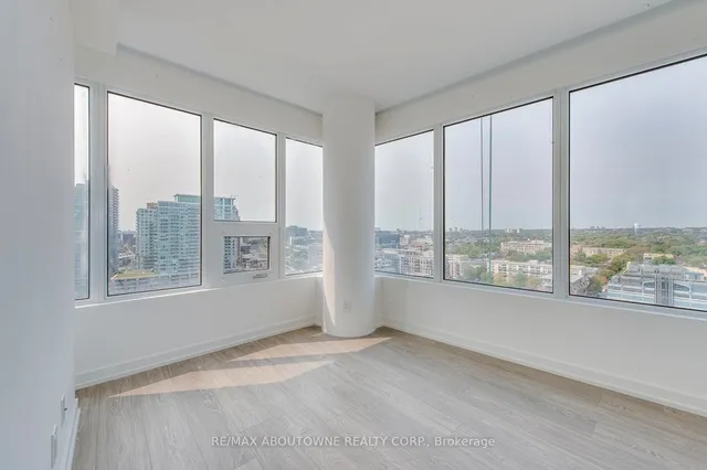 Additional image 21 of 19 Western Battery Rd Unit 1917