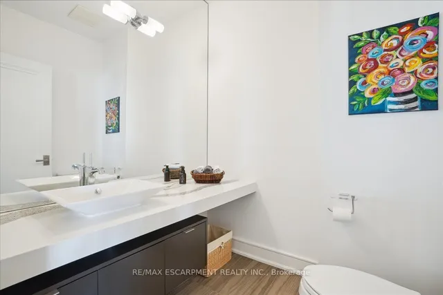 Additional image 35 of 2060 Lakeshore Rd Unit 206