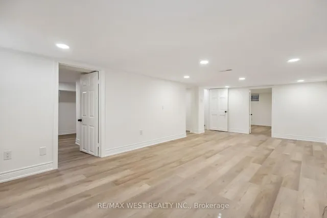 Additional image 38 of 4 Harding Blvd