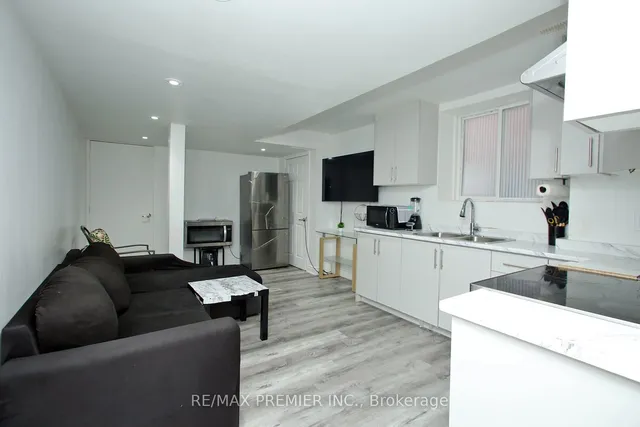 Additional image 22 of 53 Baby Pointe Tr