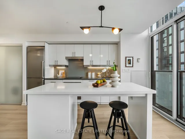 Additional image 16 of 426 University Ave Unit 3701