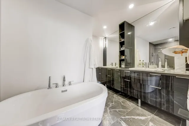 Additional image 39 of 25 Sonic Way