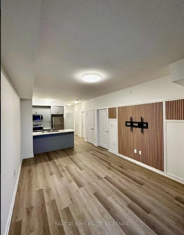 Additional image 3 of 450 dundas St Unit 233