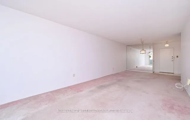 Additional image 10 of 299 Mill Rd Unit 1005