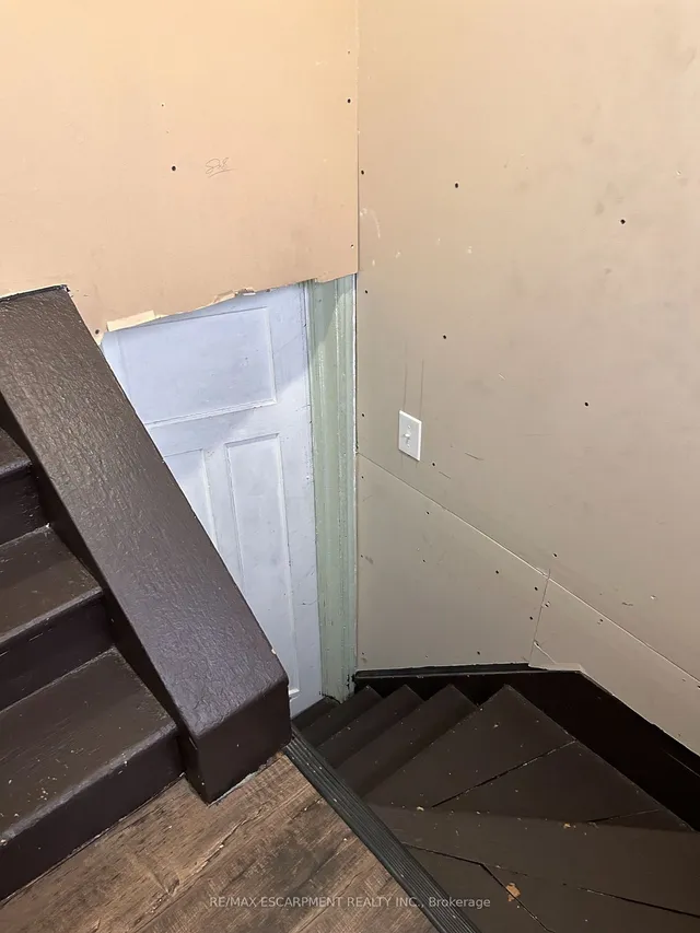 Additional image 14 of 372 Beach Rd