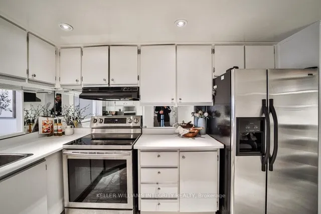 Additional image 11 of 77 Maitland Pl Unit 2020