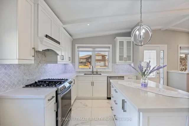 Additional image 16 of 8 Wall Ave