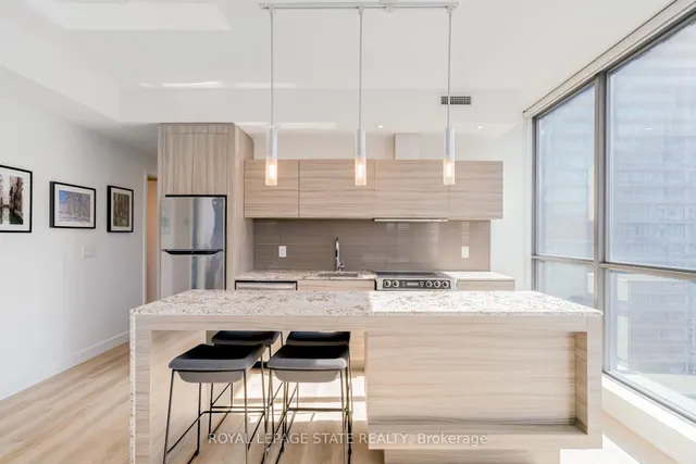 Additional image 12 of 8 Charlotte St Unit 1407